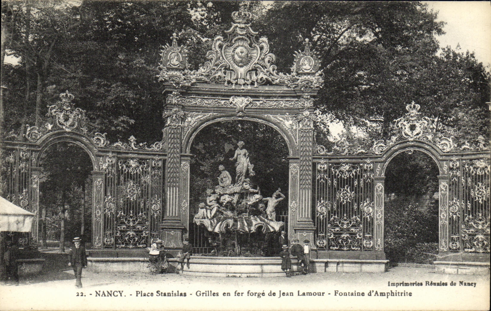 CPA Nancy Place Stanislas Grilles en fer forge de Jean Lamour Fontaine d Amphitrite