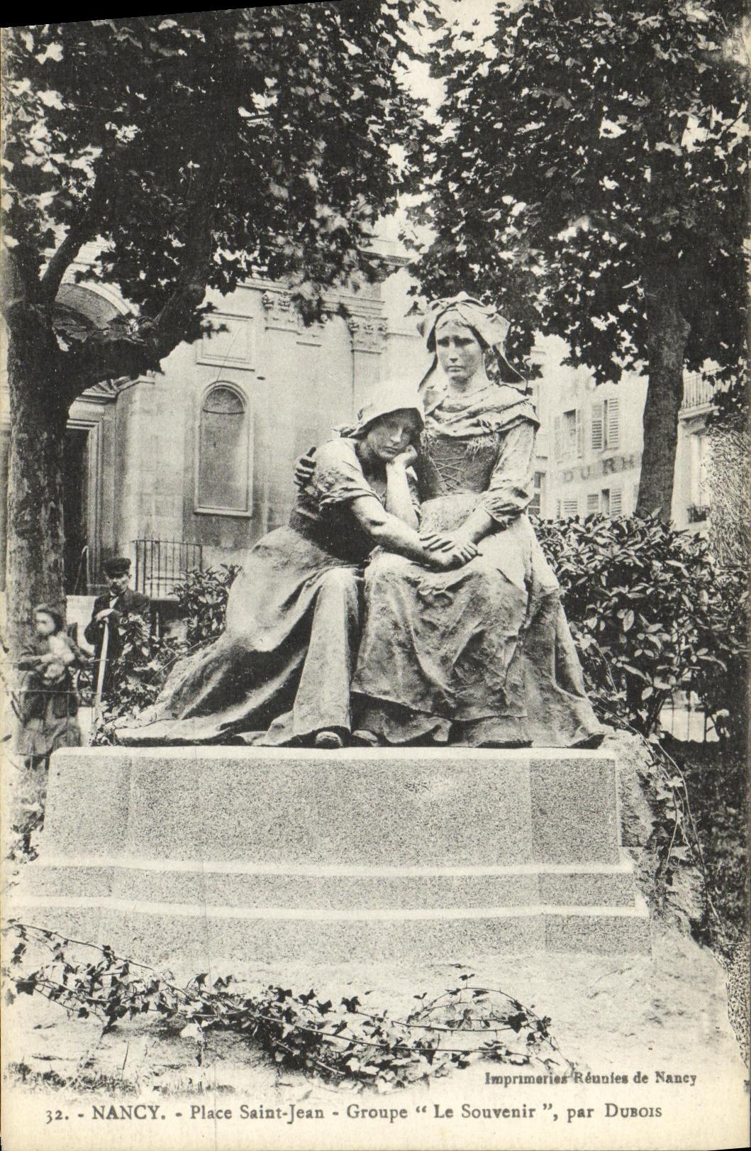 CPA Nancy Place Saint Jean Groupe Le Souvenir par Dubois Alsace Lorraine