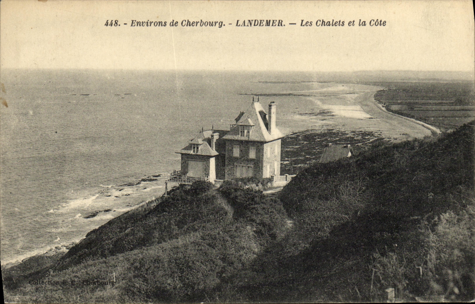 CPA Environs de Cherbourg Landemer Les Chalets et la Cote