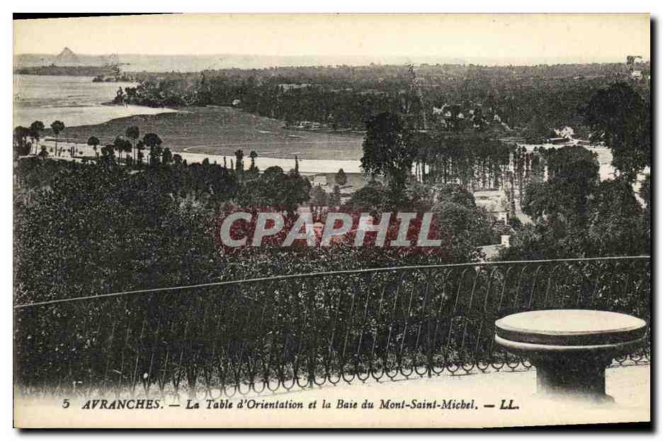 CPA Avranches La Table d orientation et la Baie Mont Saint Michel