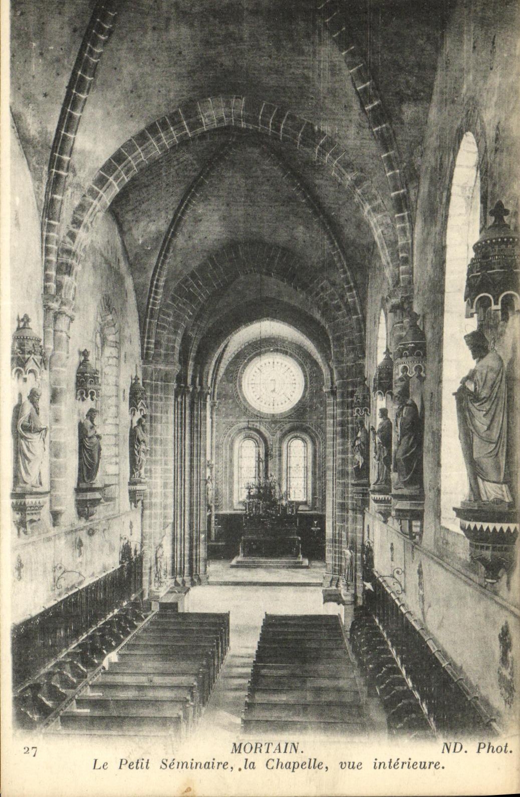 CPA Mortain Le Petit Seminaire la Chapelle Vue Interieure