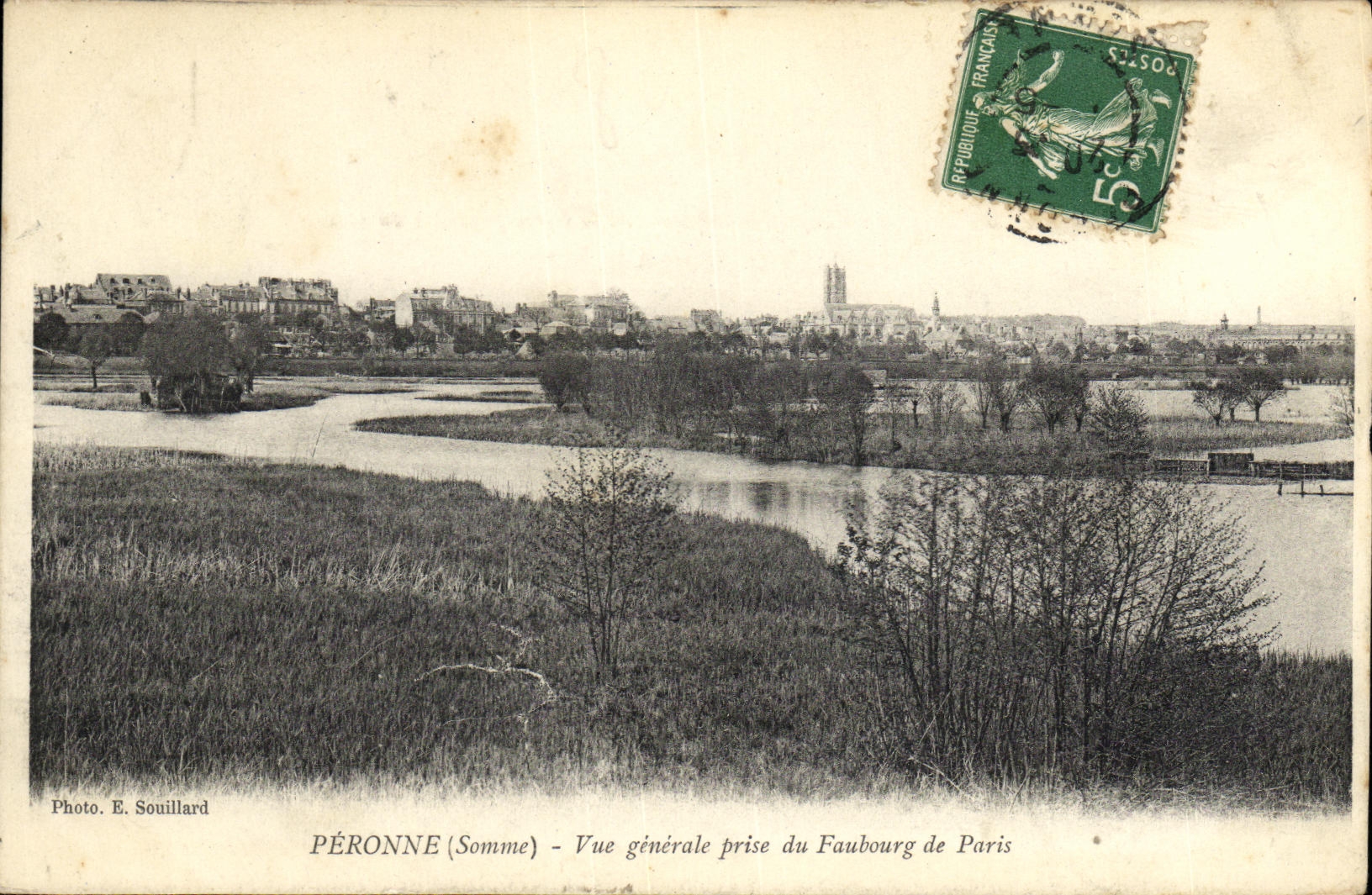 CPA Peronne Vue Generale Prise du Faubourg de Paris