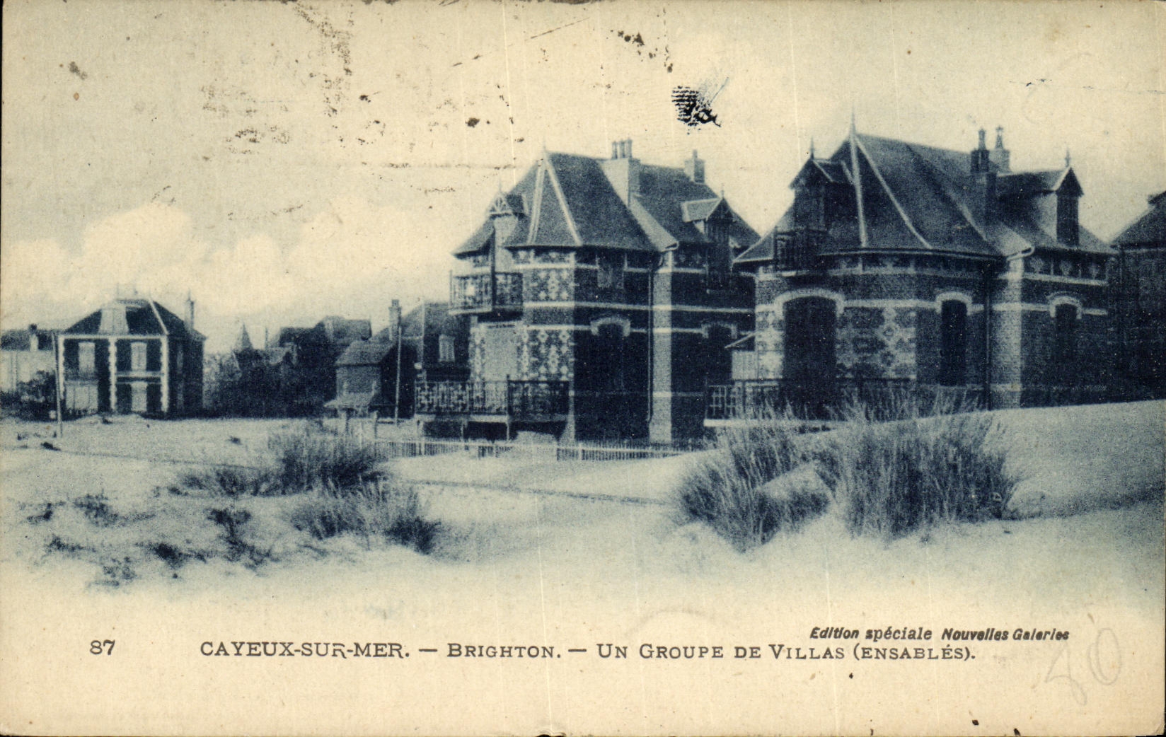 Cayeux-sur-Mer — Brighton — Un Groupe de Villas (Ensablés). — Édition spéciale Nouvelles Galeries