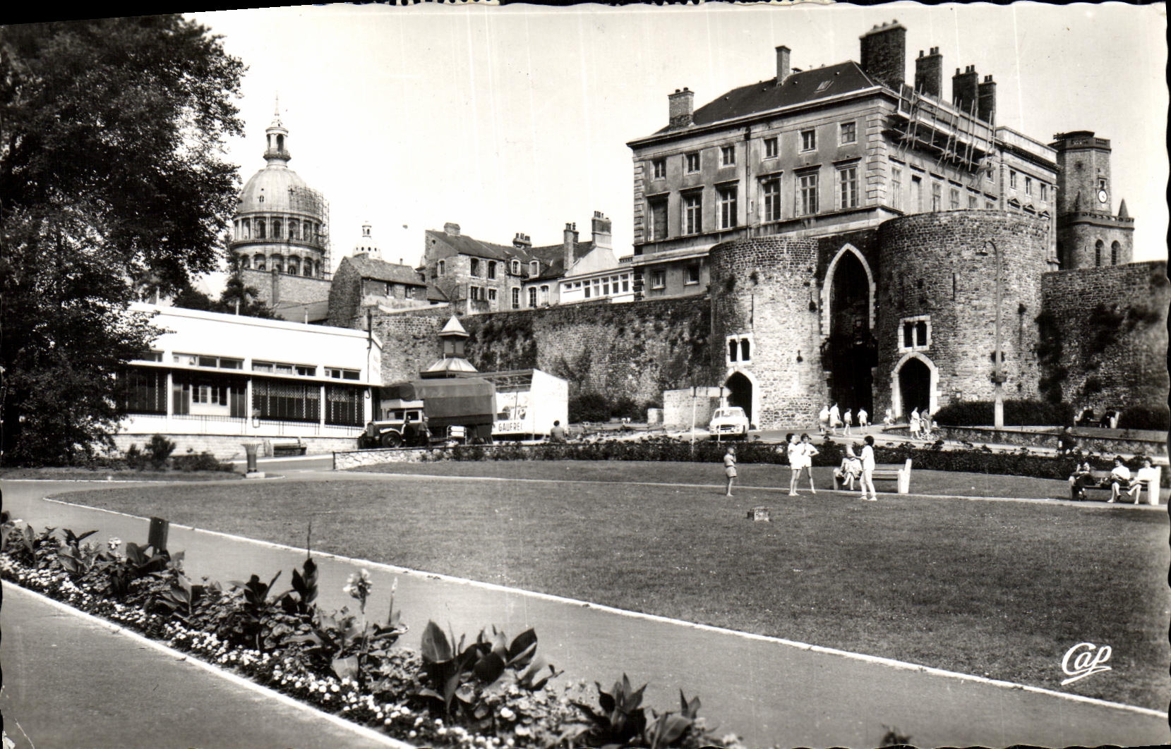 Boulogne-sur-Mer — El Cuadrado y la Puerta de las Dunas — Cap