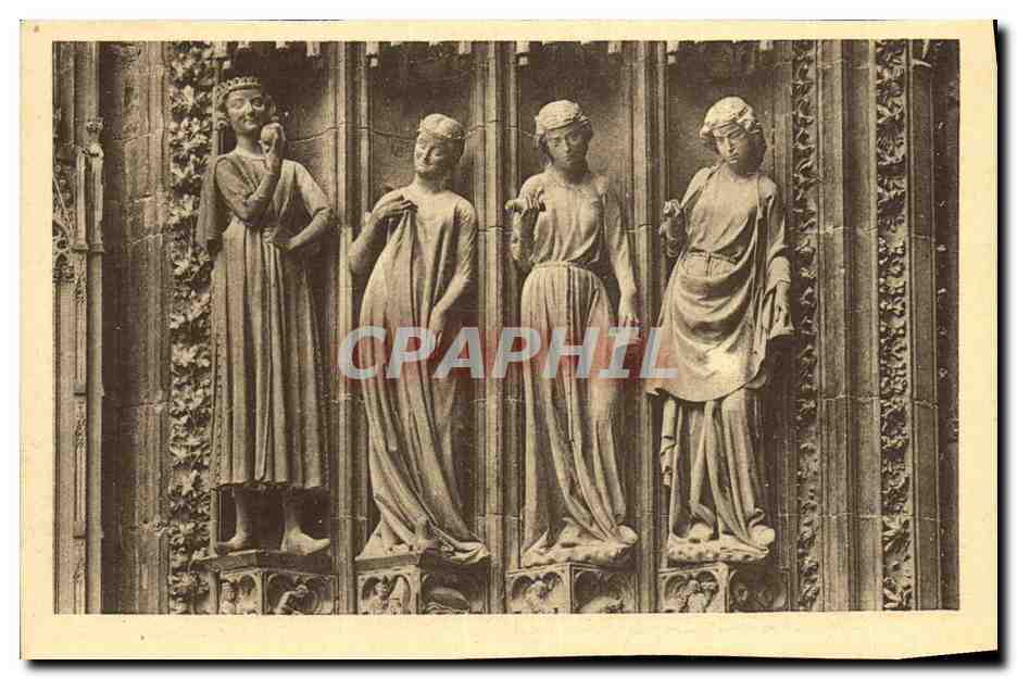 CPA Cathedarle de Strasbourg Statues du Portail lateral de droite
