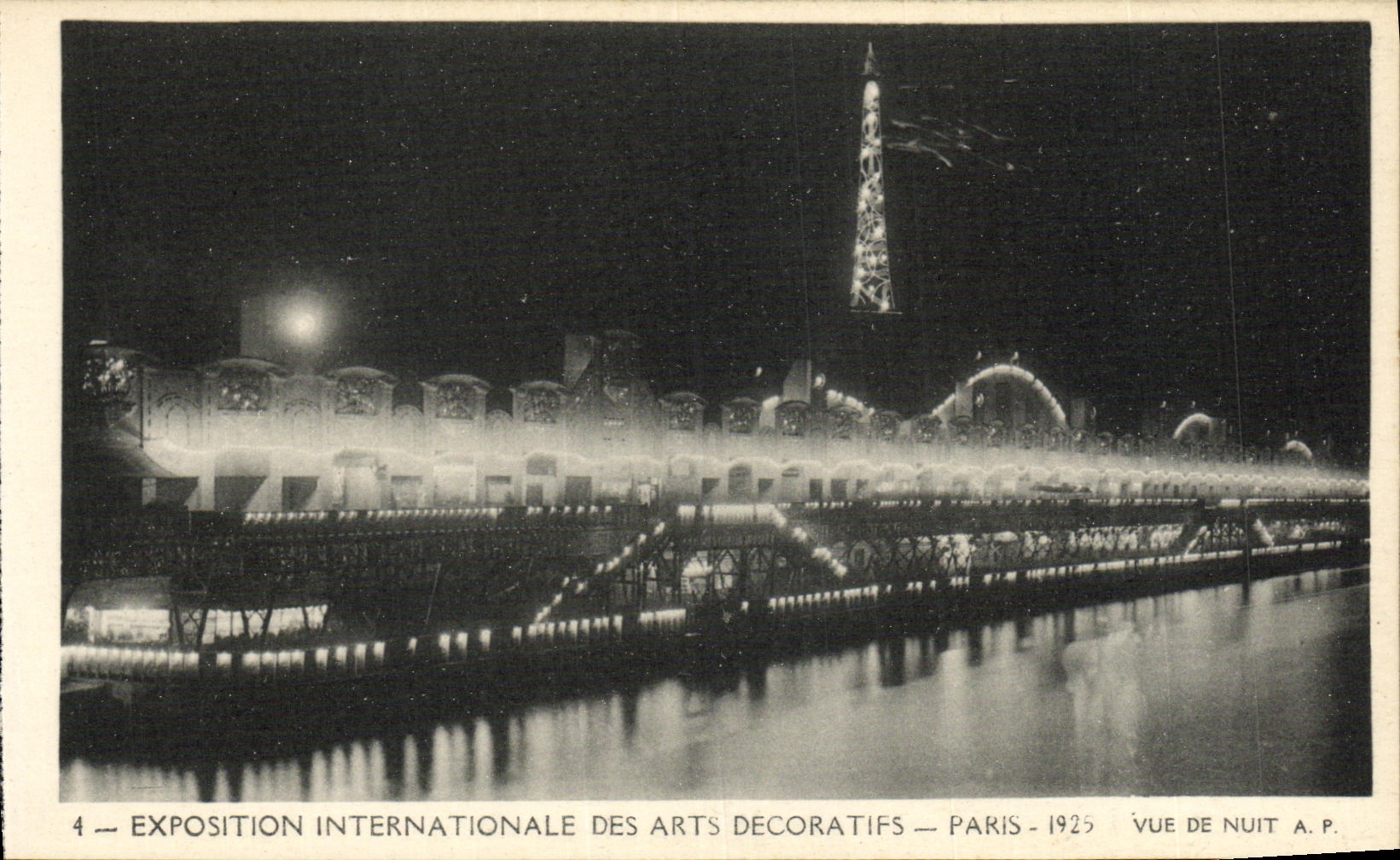 Exposition Internationale des Arts Décoratifs — Paris — 1925 — Vue de nuit — A.P.