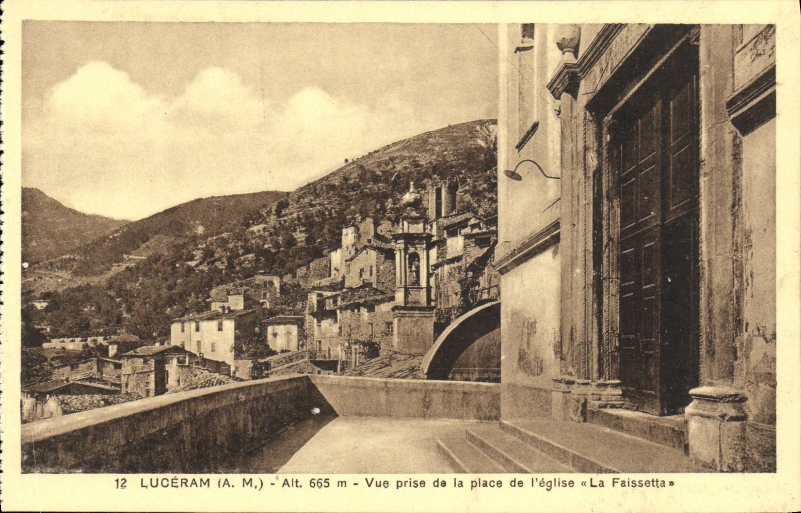 CPA Luceram Vue prise de la place de l eglise la Faissetta