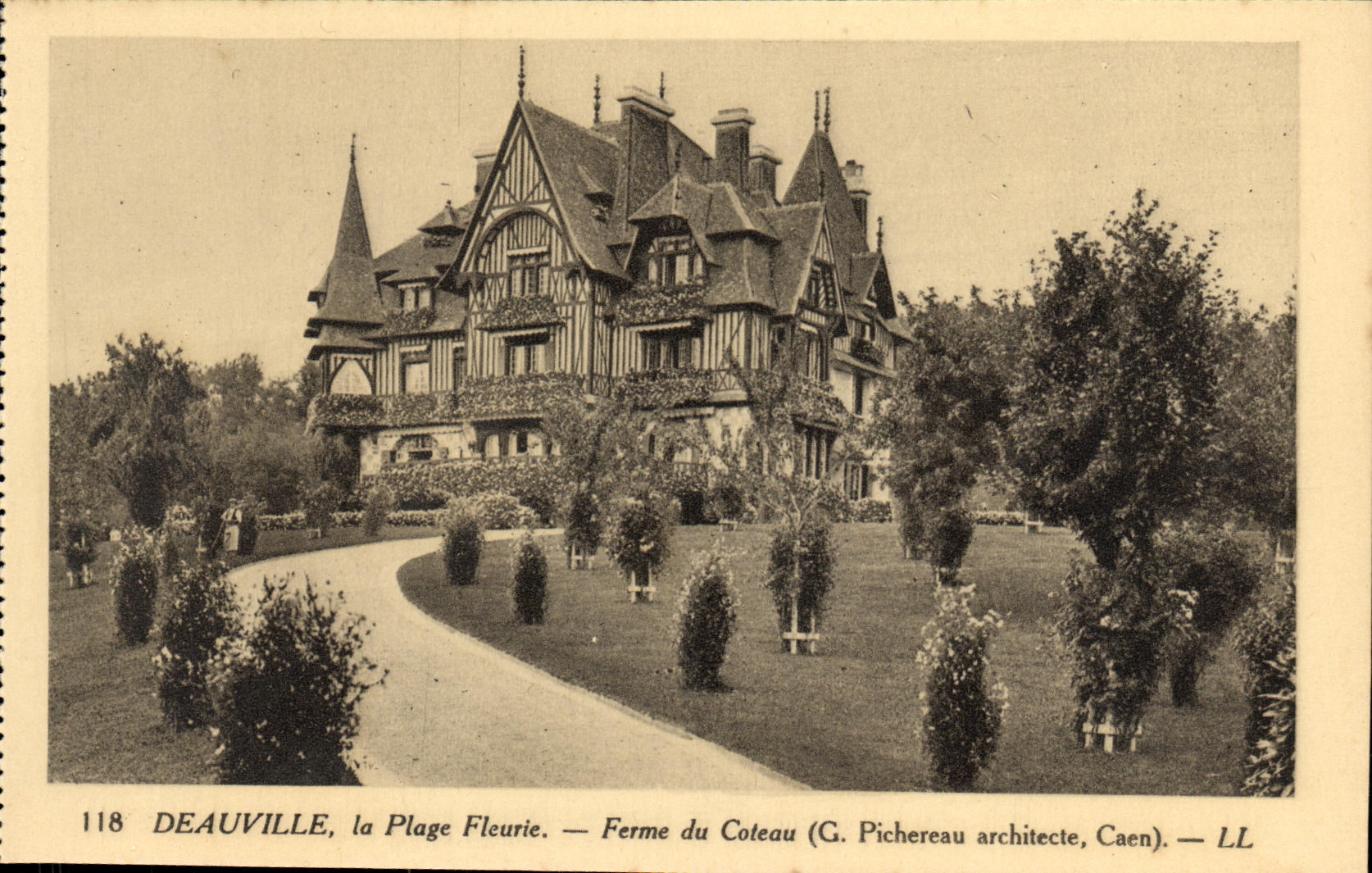 Deauville, la Plage Fleurie — Ferme du Coteau (G. Pichereau architecte, Caen)