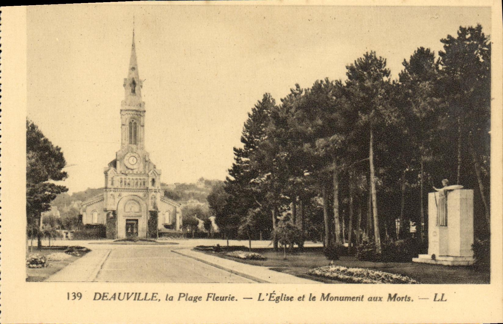 Deauville, la Plage Fleurie — L'Église et le Monument aux Morts — LL