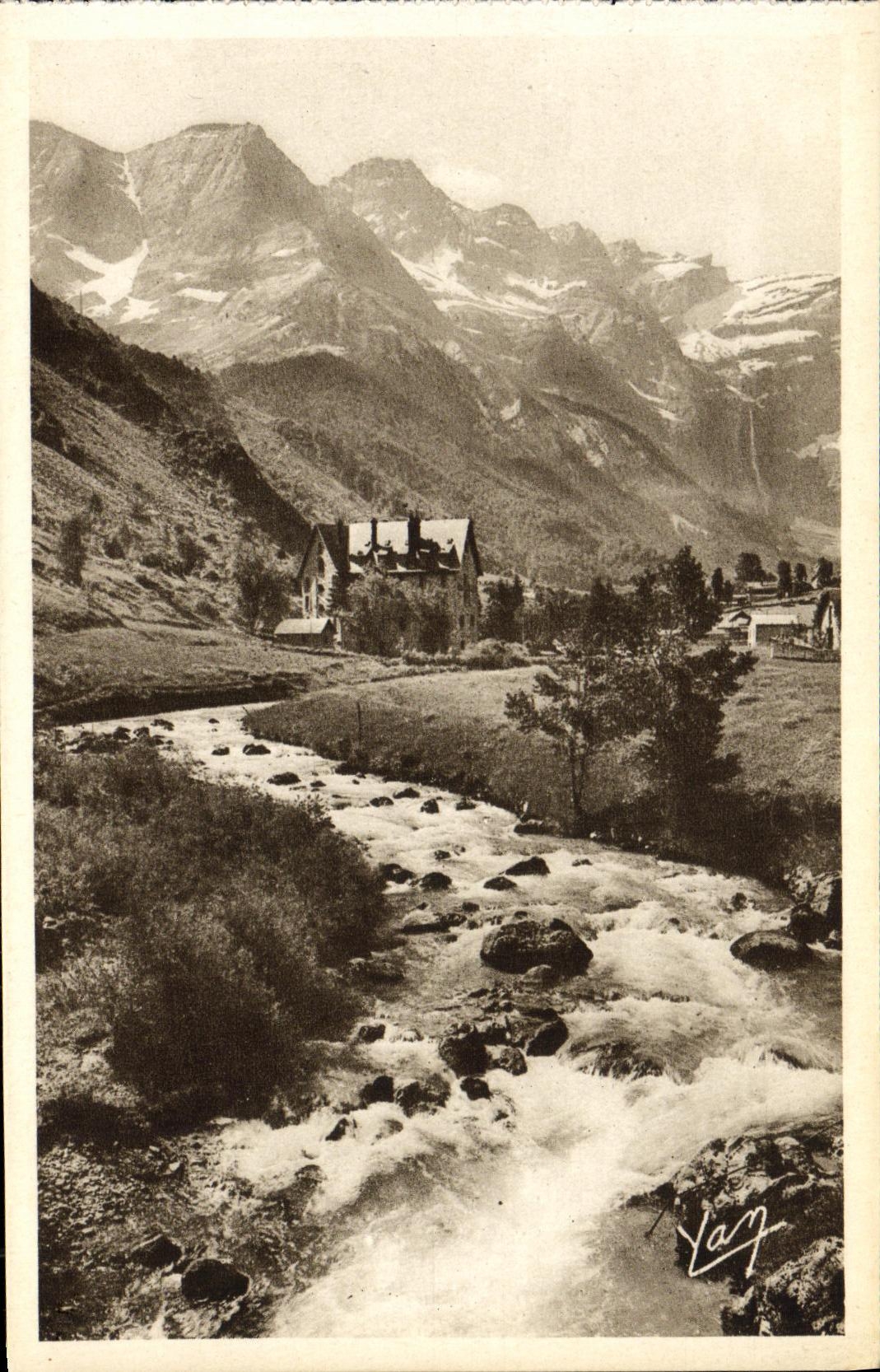 Gavarnie — Le Gave, le Cirque et l'Hôtel du Vignemale — Édition photo Quarrault - Lourdes