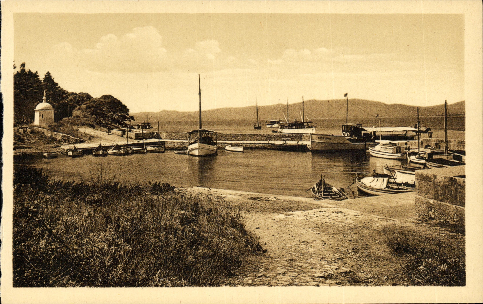 CPA Ile Saint Honorat Le Port Bateaux