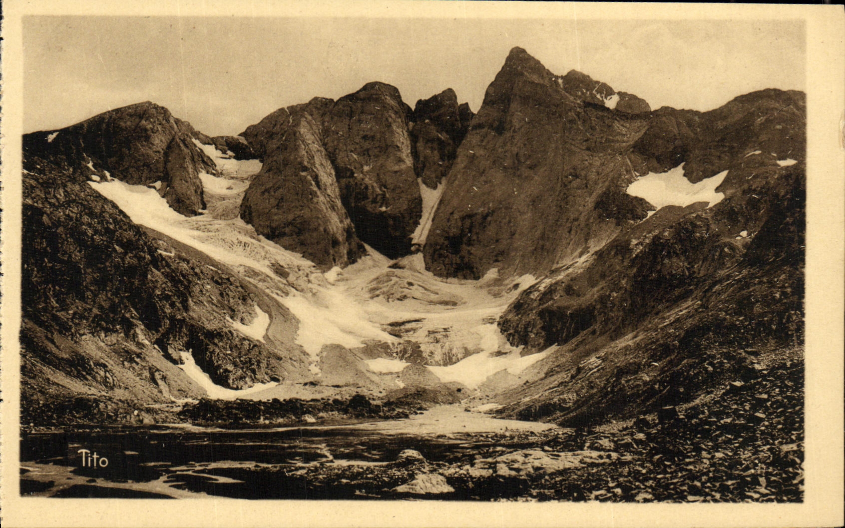 Massif de Vignemale — Le glacier des Onlettes (3298 m) — Tito