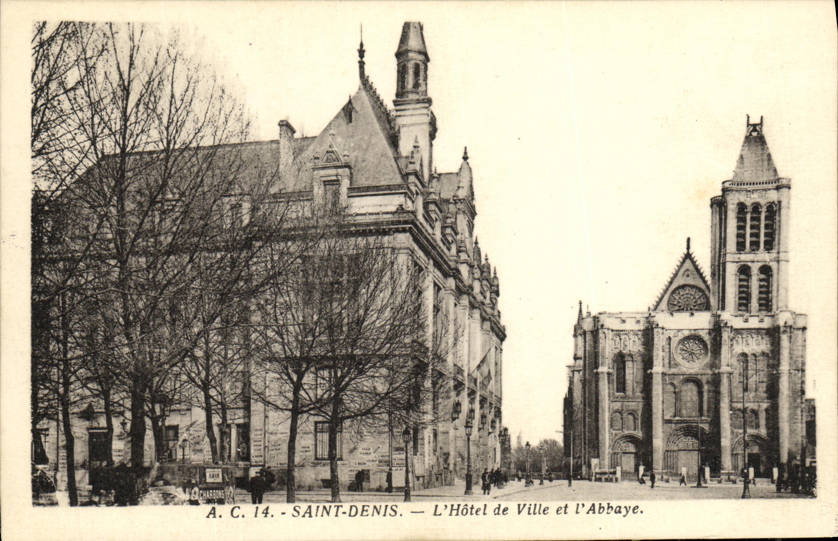Saint-Denis — L'Hôtel de Ville et l'Abbaye — A.C. 14 — Éditeur Charens