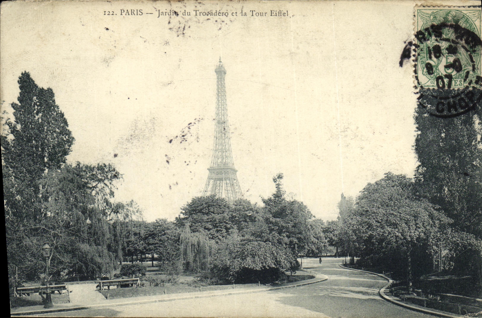 CPA Paris La Tour Eiffel Jardin du Trocadero