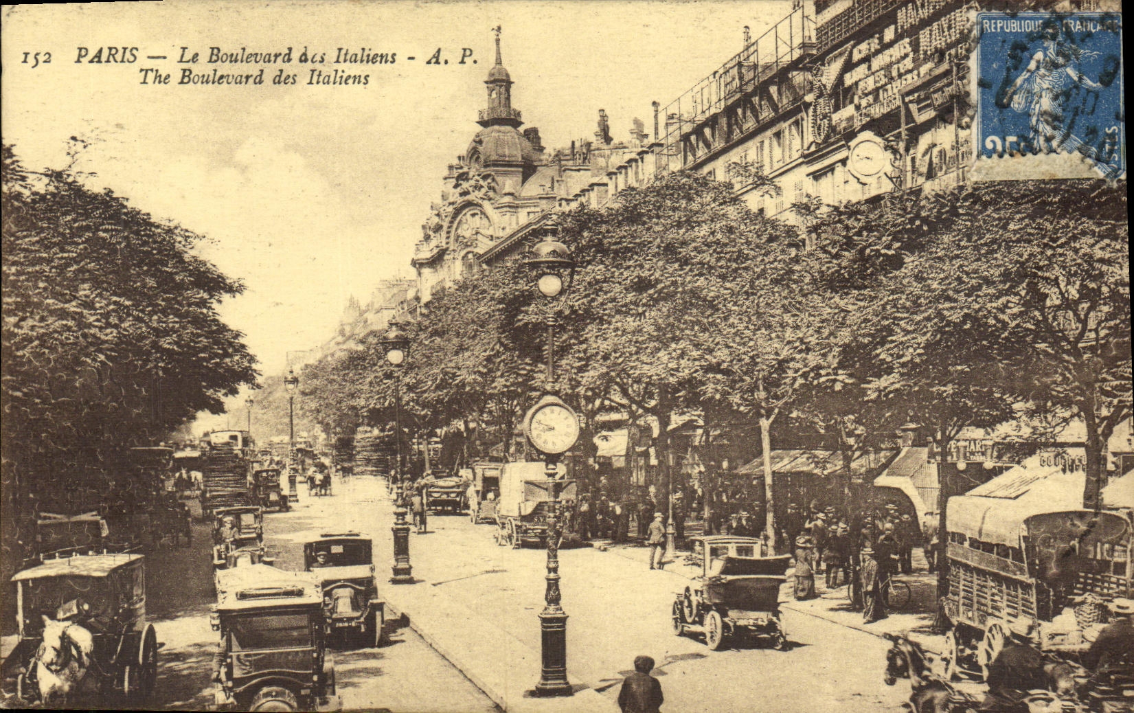 CPA Paris Le Boulevard de Italiens 
