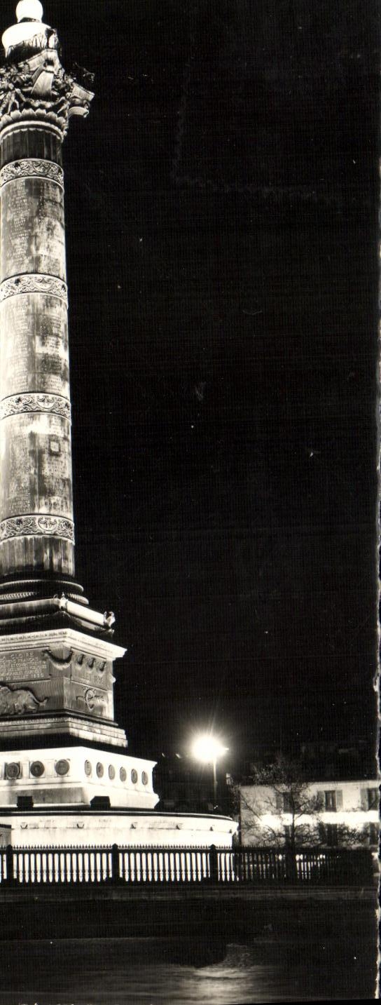 CPM Paris La Colonne de Juillet Bastille