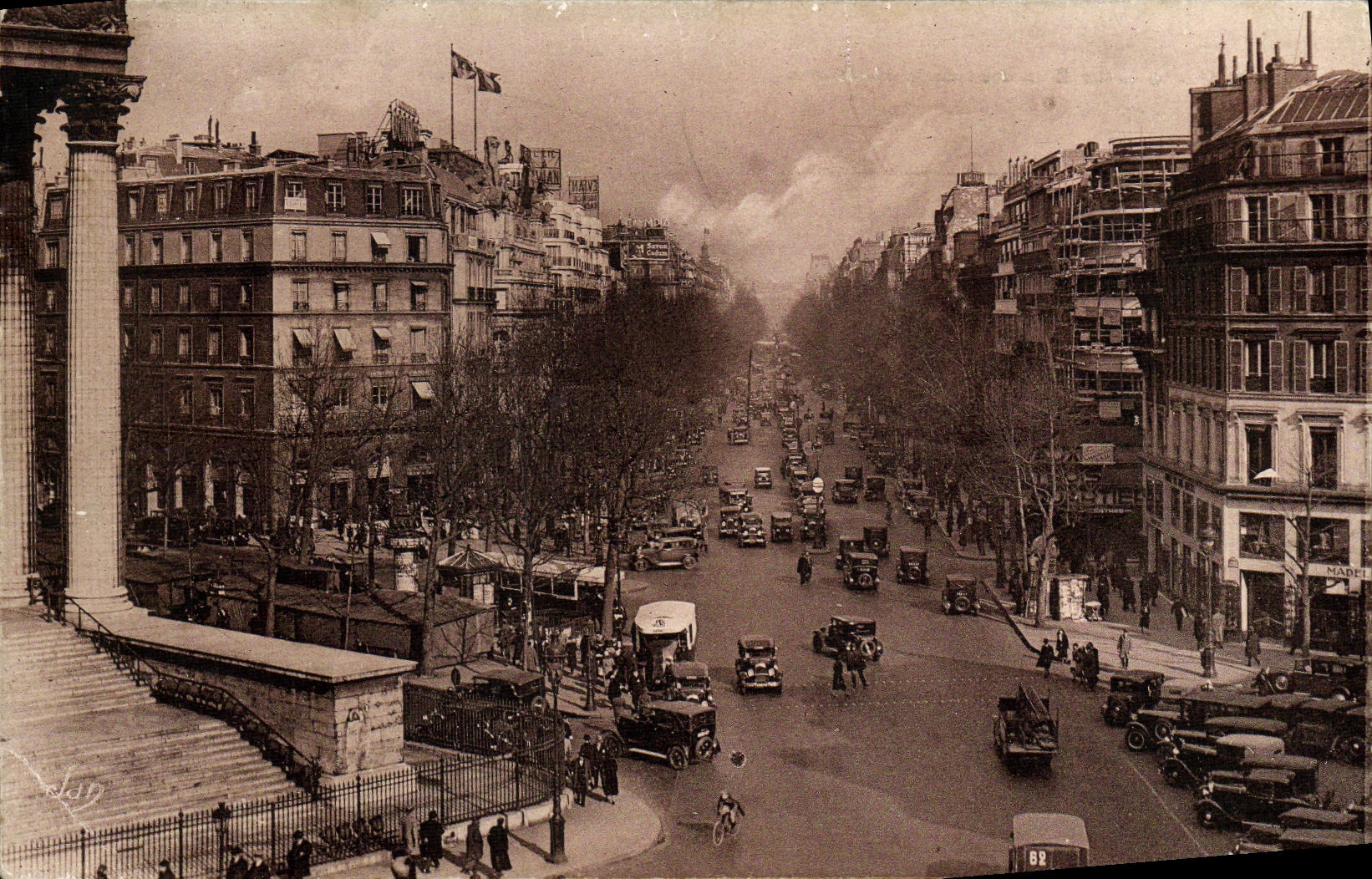 CPA Paris Le Boulevard de la Madeleine