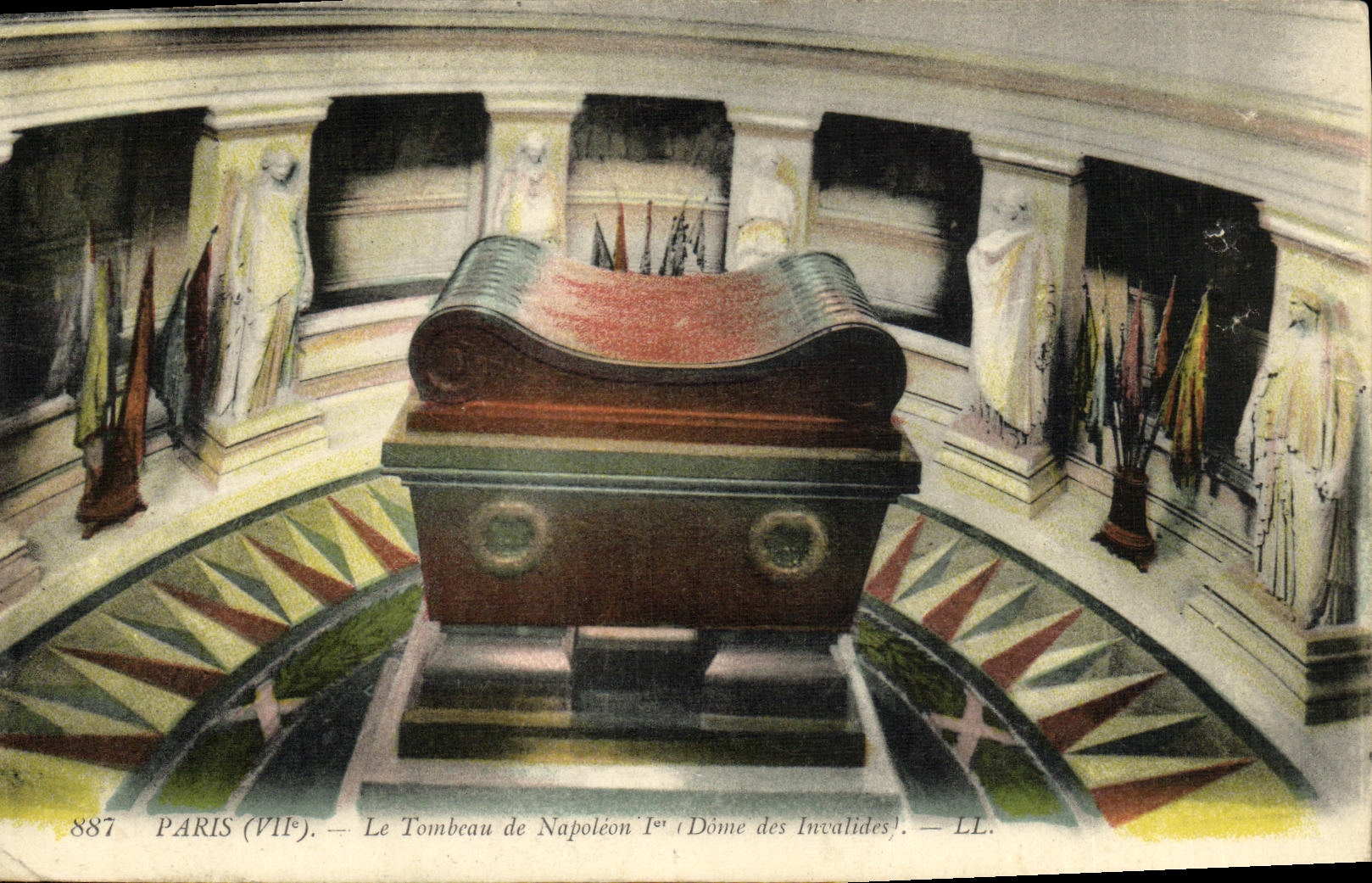 CPA Paris Le Tombeau de Napoleon 1er Dome des Invalides