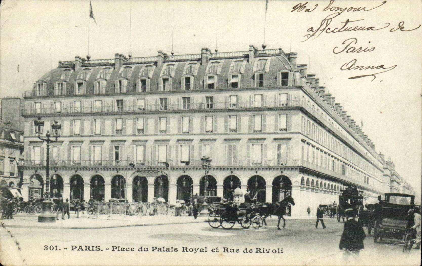 CPA Paris Place du Palais royal et Rue de Rivoli