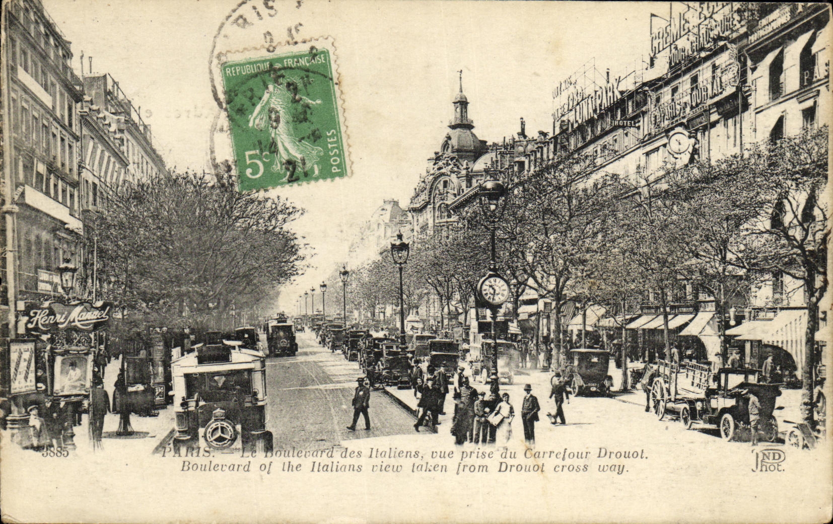 CPA Paris Boulevard des Italiens vue prise du Carrefour Drouot