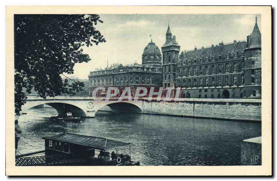 CPA Paris Vue sur la Seine la Conciergerie et le Tribunal de Commerce