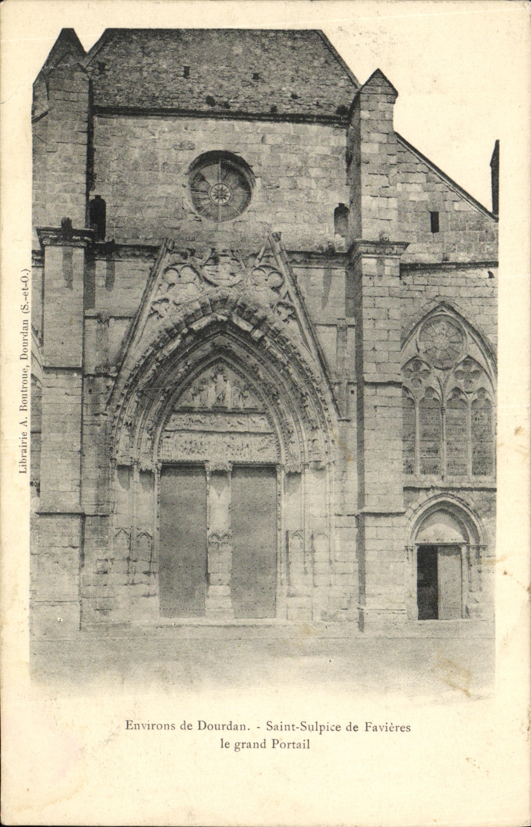 CPA Environs de Dourdan de Favieres Le grand portail
