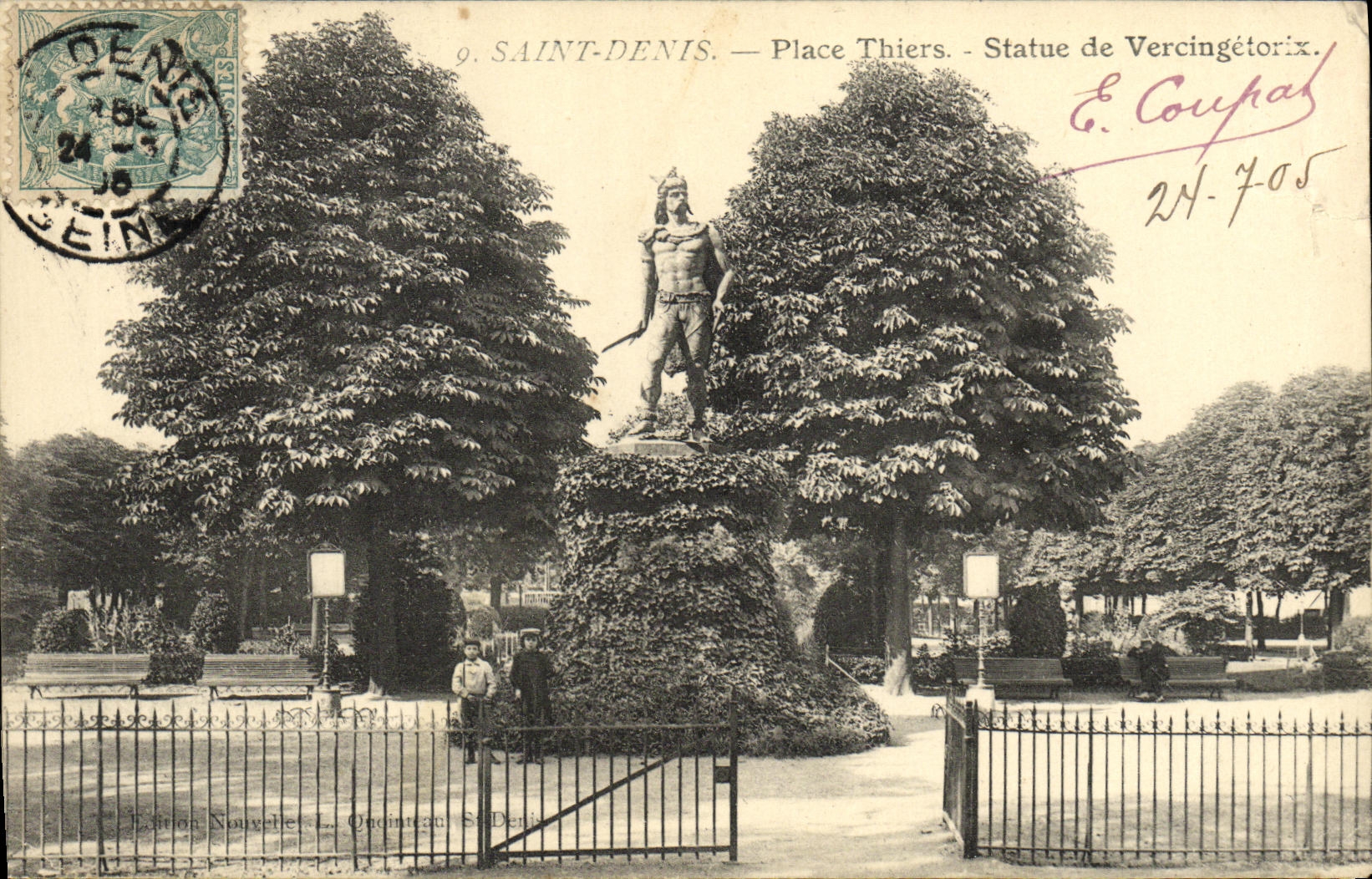 CPA Abbaye De Saint Denis Place Thiers Statue de Vercingetorix