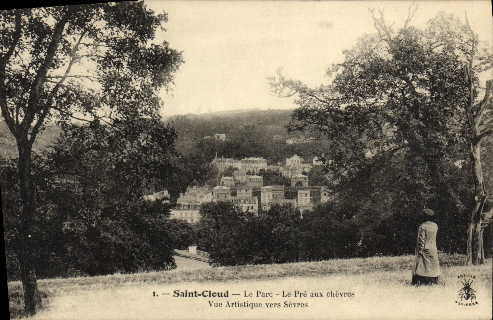CPA Saint Cloud Le Parc Le Pre aux Chevres Vue artistique vers Sevres