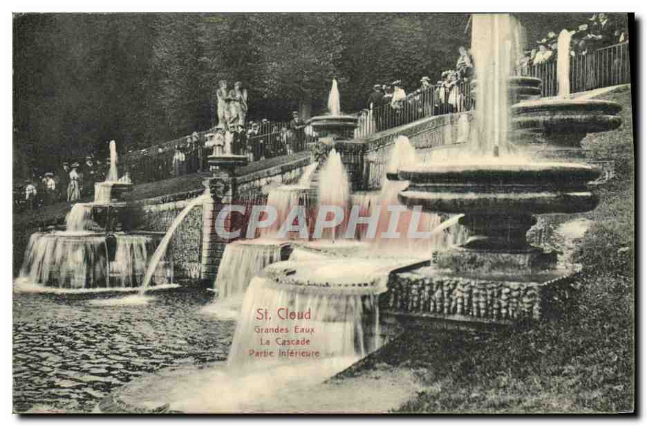 CPA Saint Cloud Les Grandes Eaux La cascade Partie inferieure