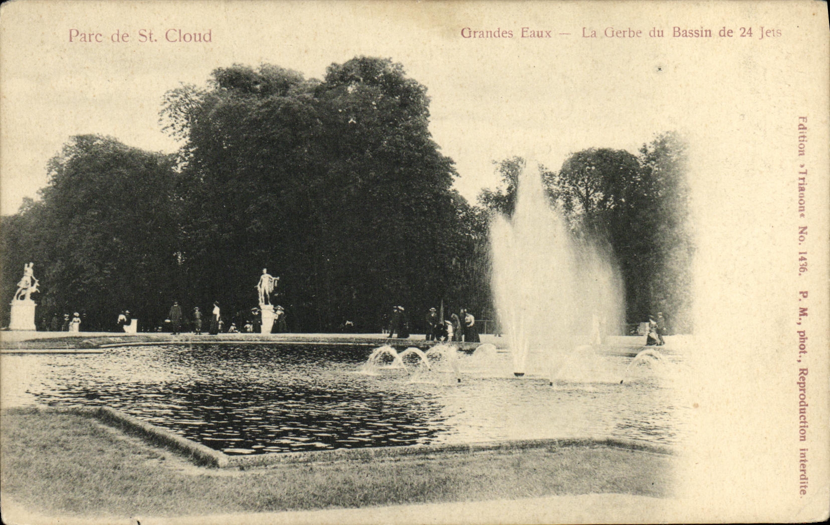 CPA Saint Cloud Grandes Eaux La gerbe du bassin des 24 jets