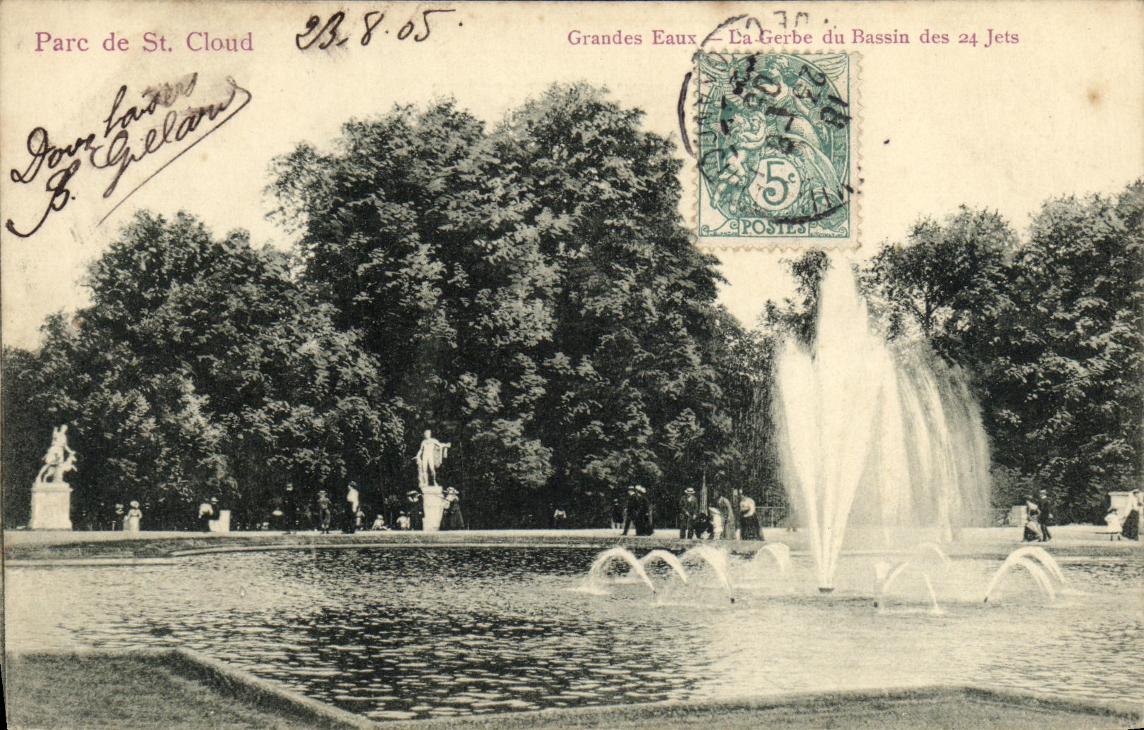CPA Saint Cloud Grande Eaux La Gerbe du Bassin des 24 jets