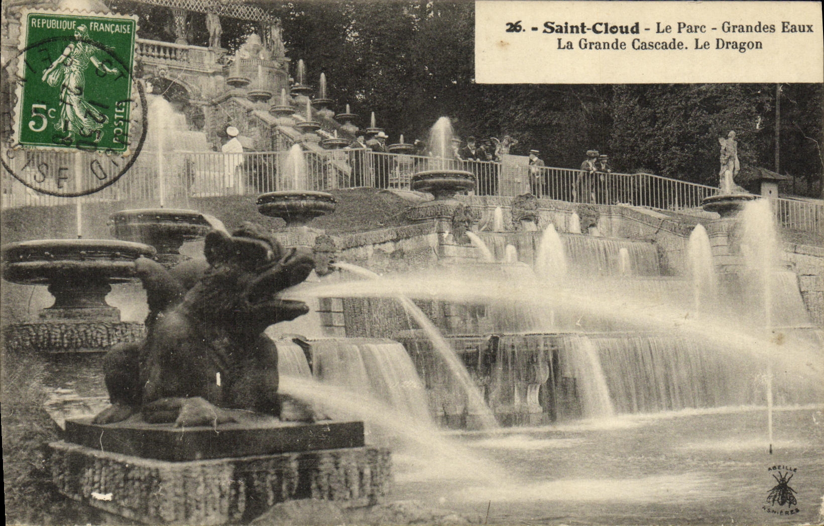 CPA St Cloud Le Parc Grandes Eaux La Grande Cascade le dragon