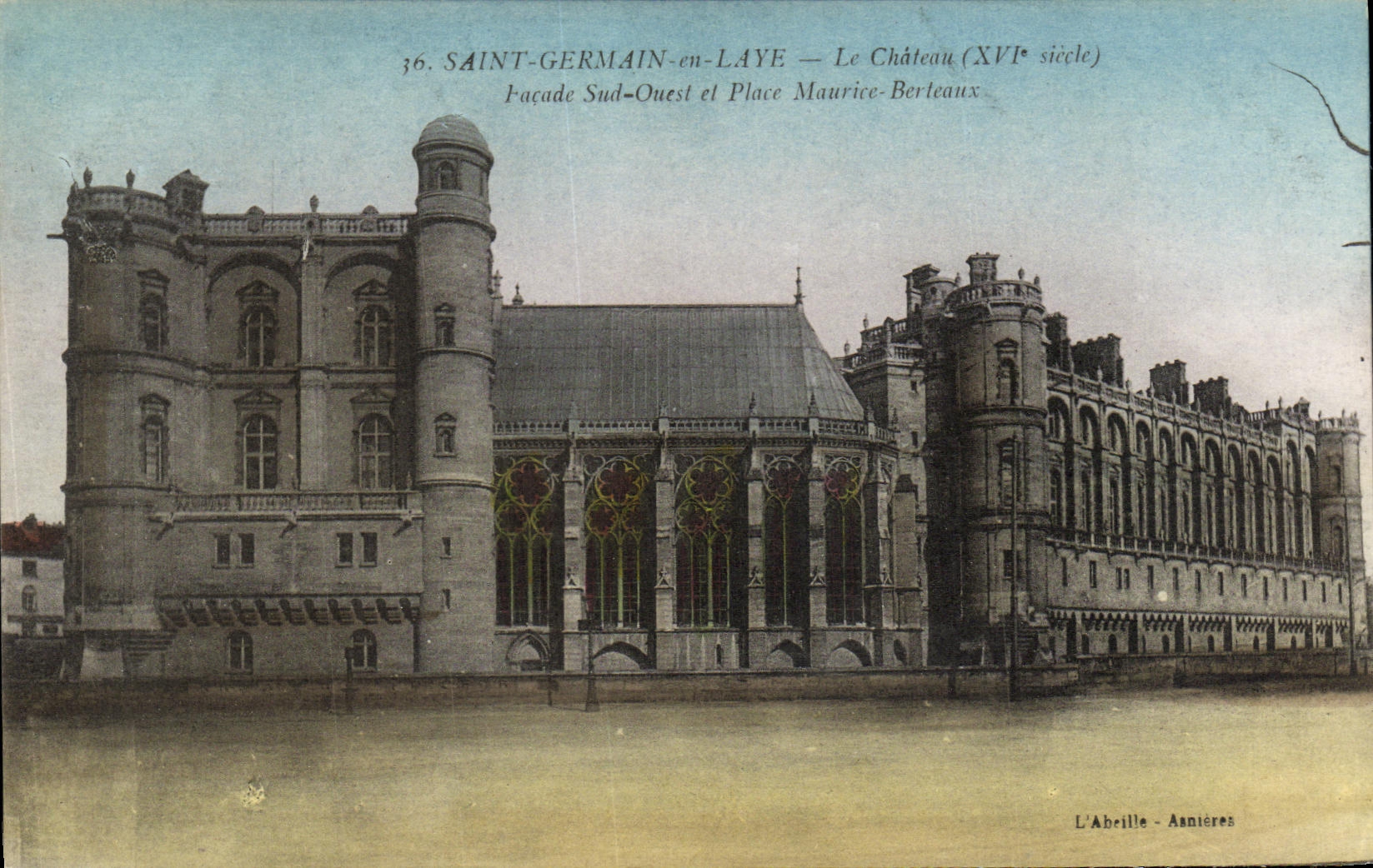 Saint-Germain-en-Laye — Le Château (XVIe siècle) — Facade Sud-Ouest et Place Maurice-Berleaux — L'Abrille - Asnières