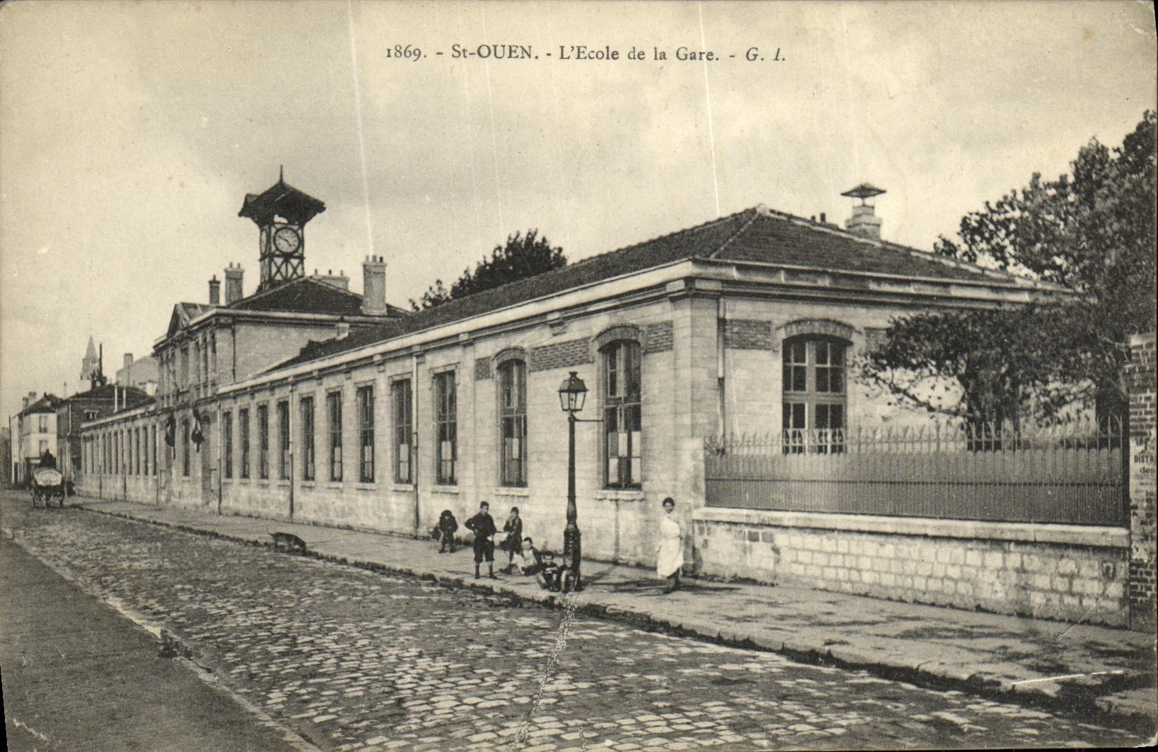 CPA Saint Ouen L Ecole de la Gare