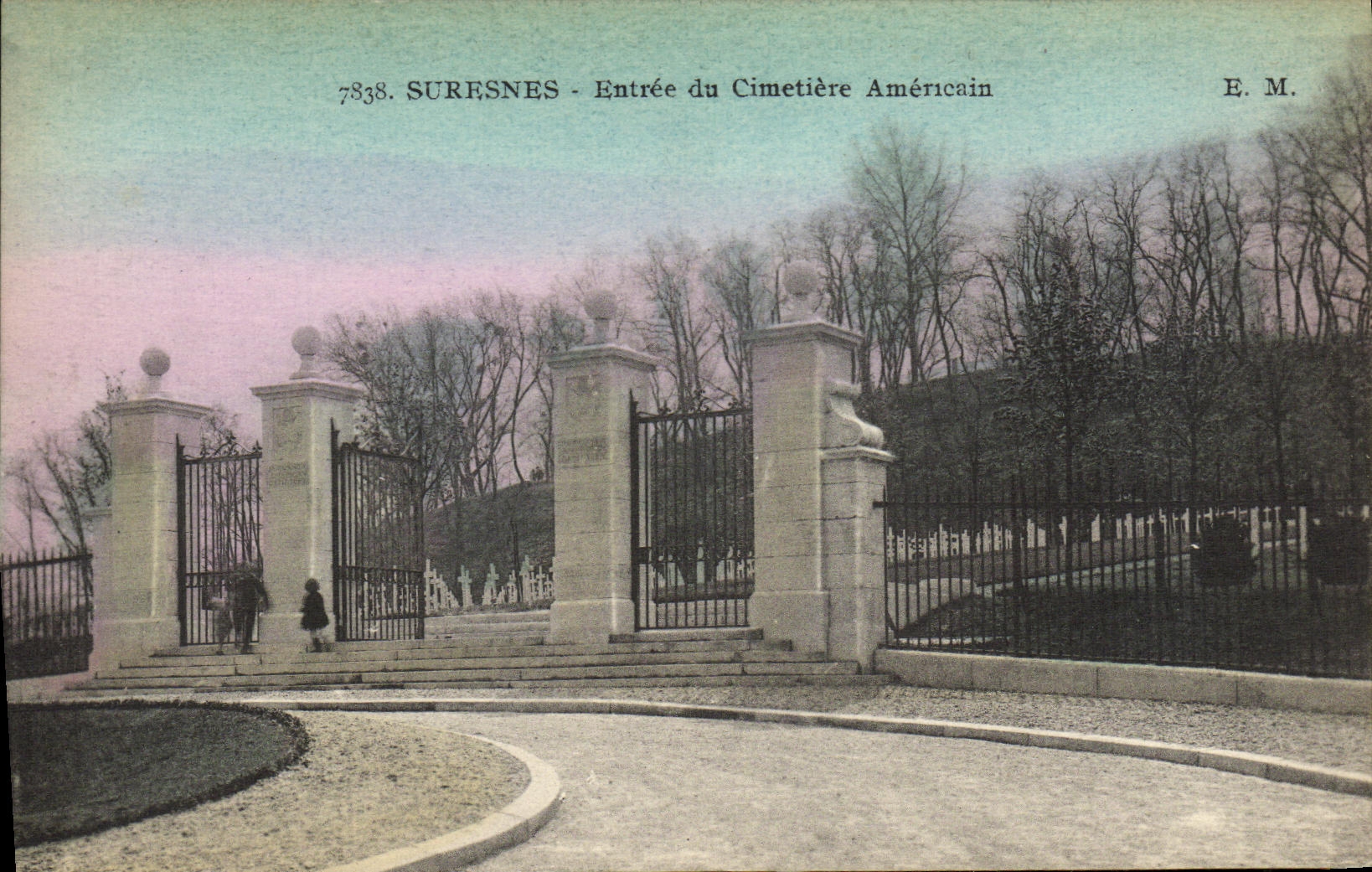 CPA Suresnes Entree du Cimetiere Americain
