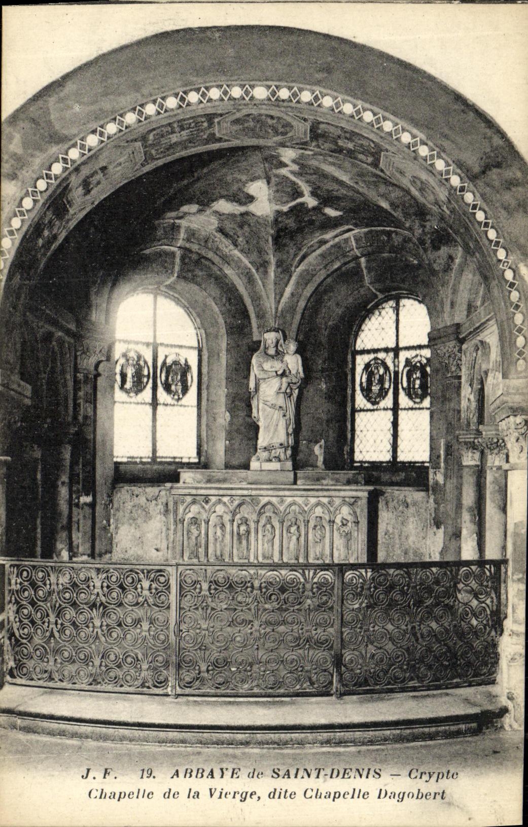 Abbaye de Saint-Denis — Crypte Chapelle de la Vierge, dite Chapelle Dagobert — J.F. 19