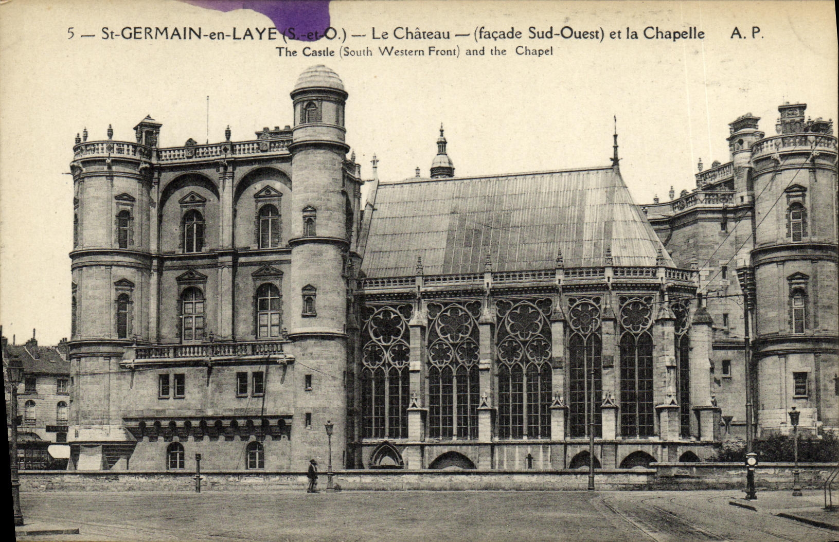 St-GERMAIN-en-LAYE (S.-et-O.) — Le Château (façade Sud-Ouest) et la Chapelle — A.P.