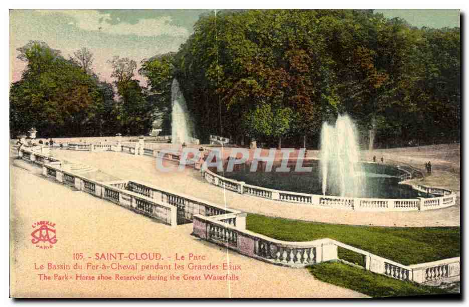 CPA St Cloud Le Parc Le bassin du fer a cheval pendant les grandes eaux