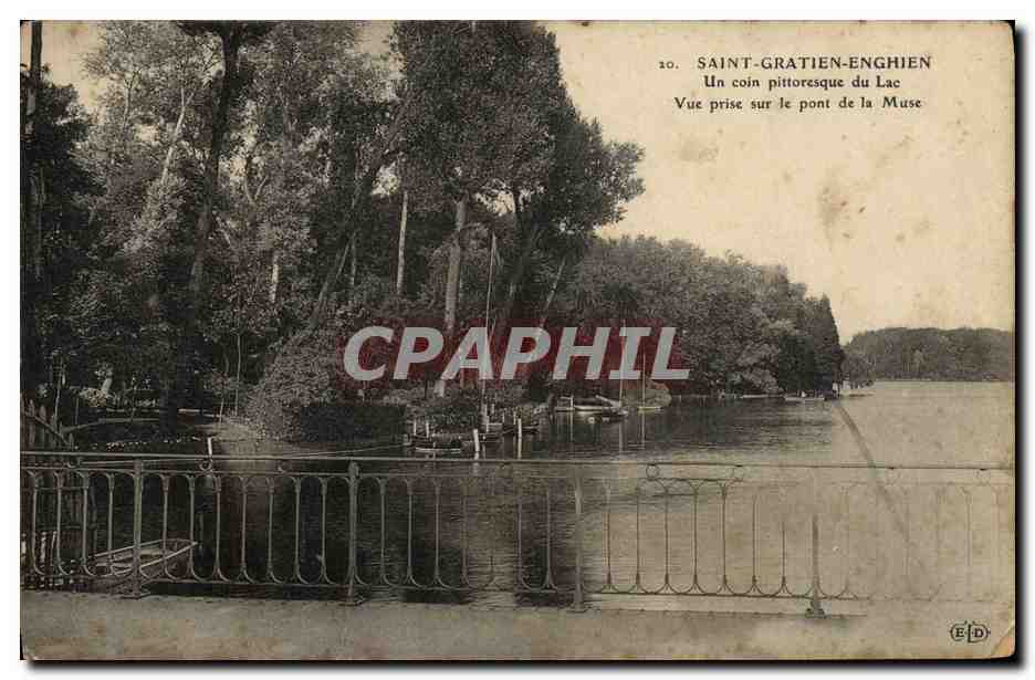 CPA Saint Gratien Enghin Un Coin Pittoresque du Lac Vue prise sur le Pont de la Muse