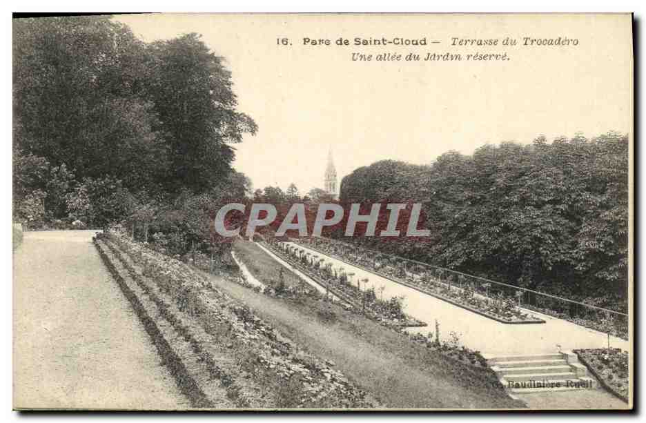 CPA Saint Cloud Terrasse Du Trocadero Une allee du Jardin reserve