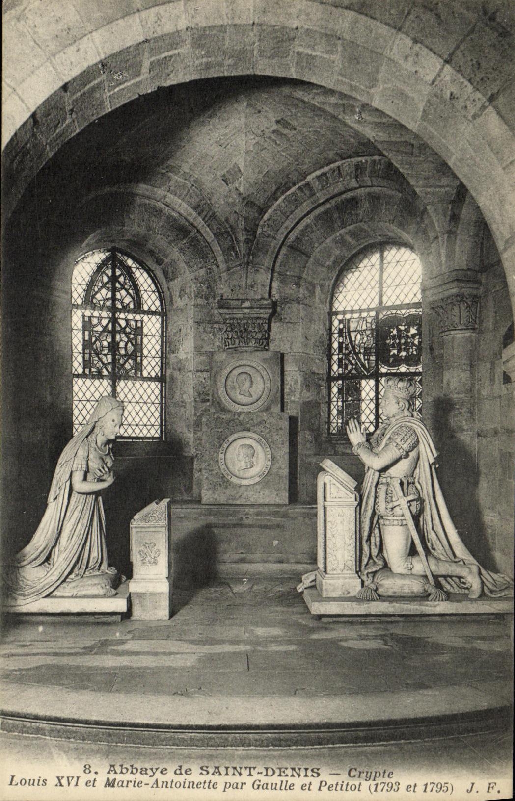 Abbaye de SAINT-DENIS — Crypte — Louis XVI et Marie-Antoinette par Gaulle et Petitot (1793 et 1795) — J. F.