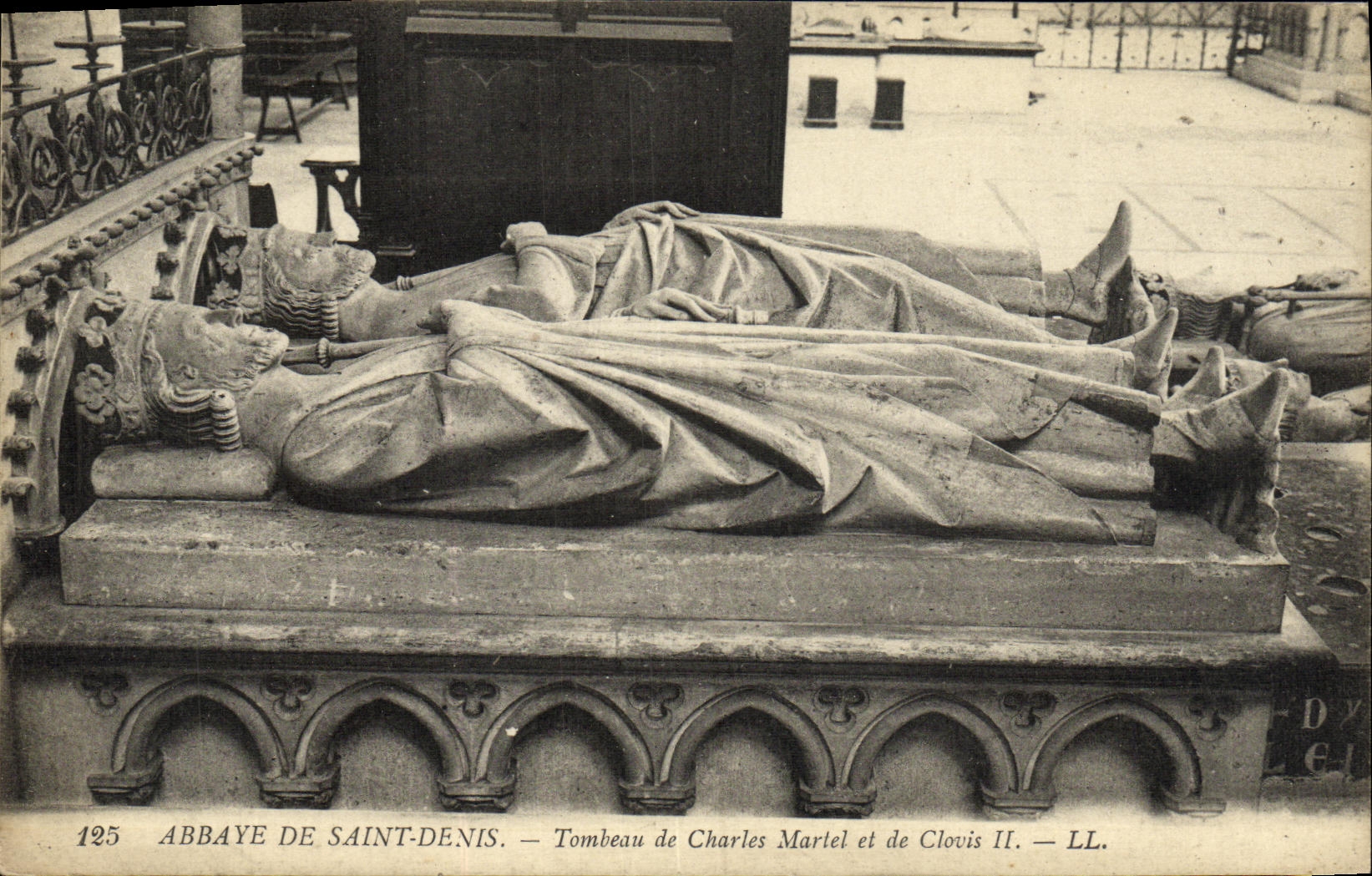 Abbaye de Saint-Denis — Tombeau de Charles Martel et de Clovis II — LL. — N° 125