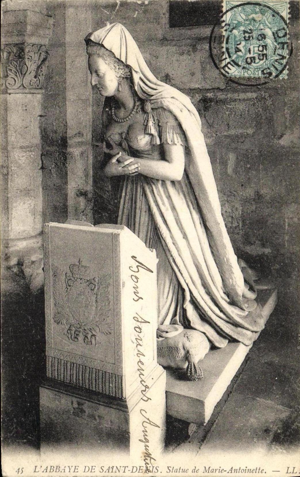 CPA L Abbaye De Saint Denis Statue de Marie Antoinette