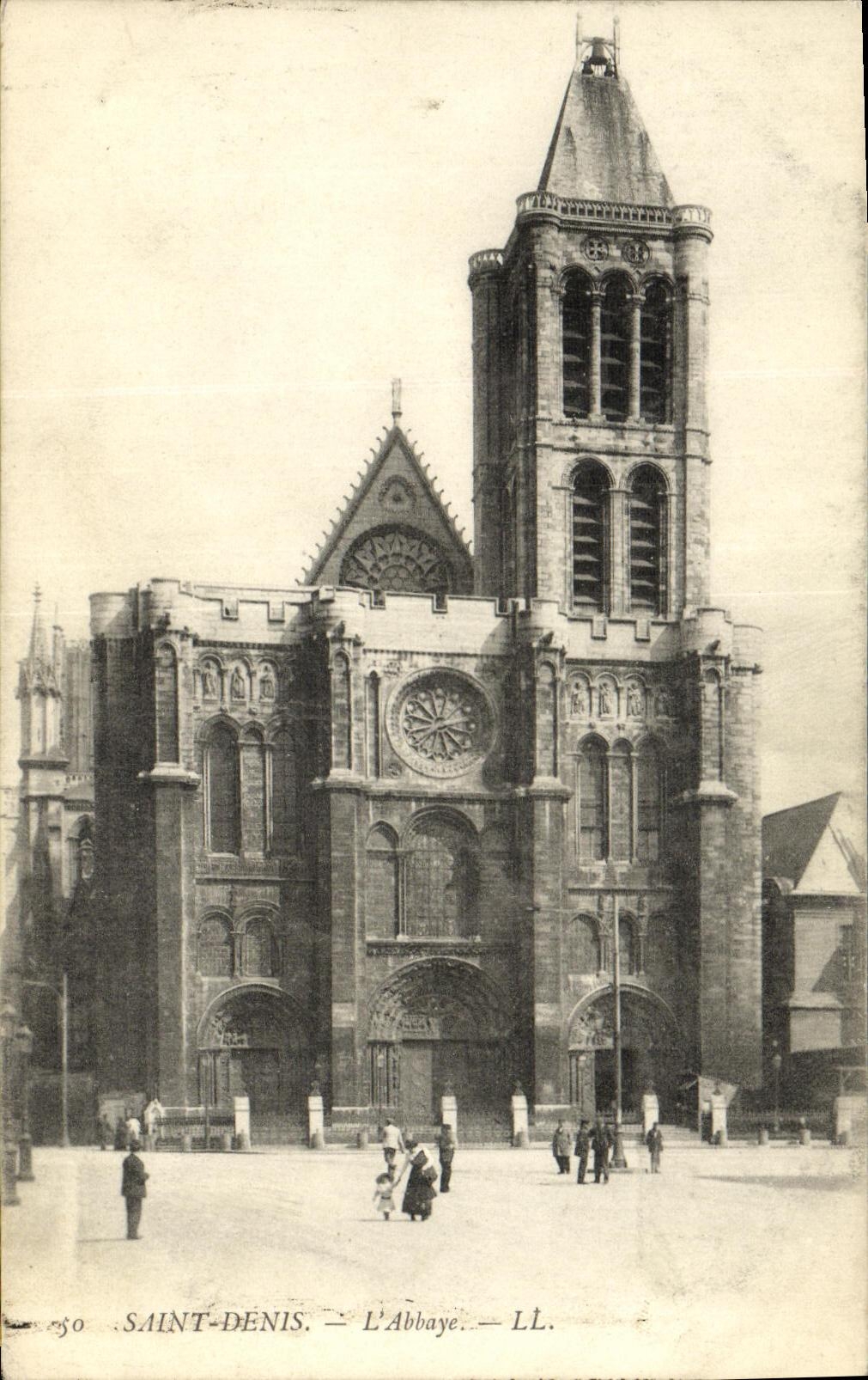 Saint-Denis — L'Abbaye — LL.