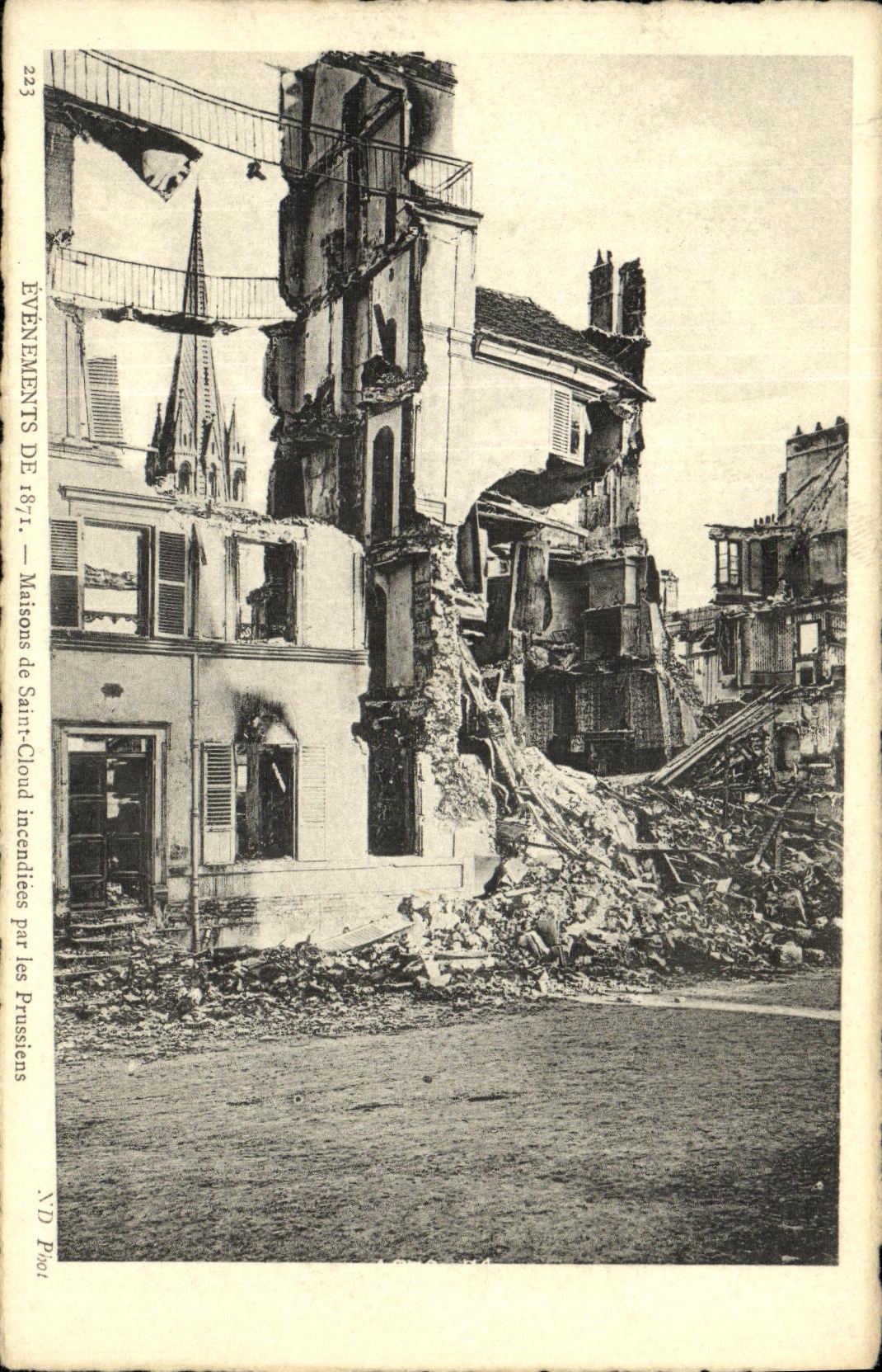 CPA Saint Cloud maisons incendiees par les Prussiens Militaria