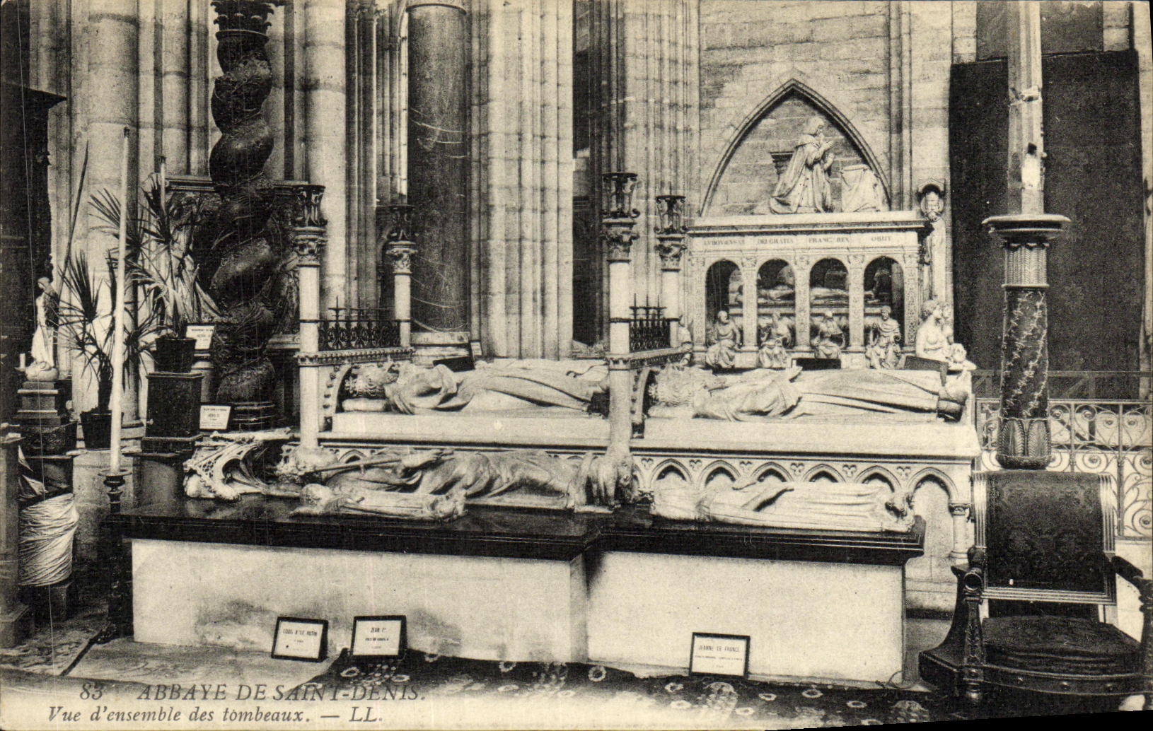 Abbaye de Saint-Denis — Vue d'ensemble des tombeaux — LL, n°83