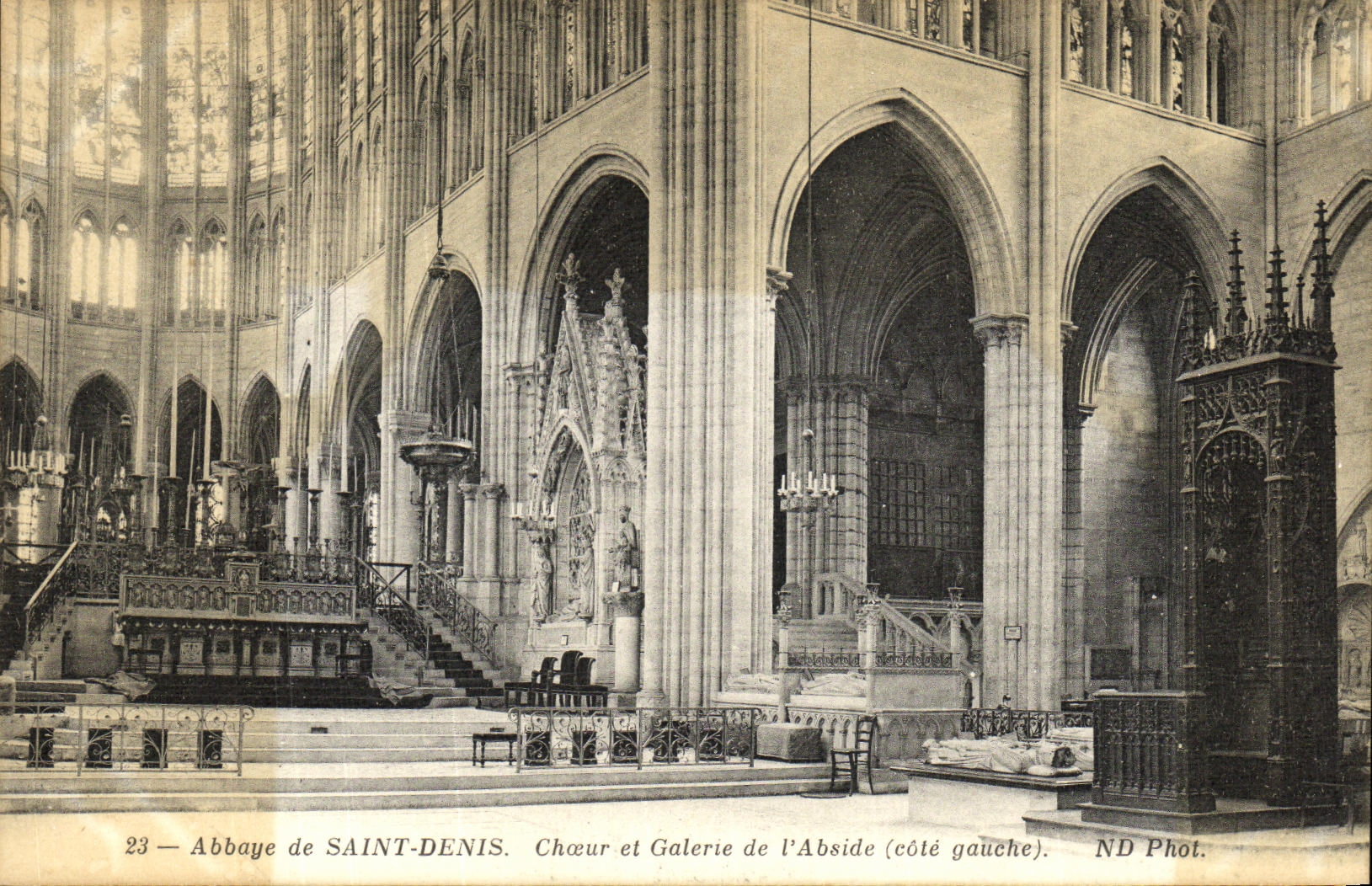 CPA L Abbaye De Saint Denis Choeur et Galerie de l Abside
