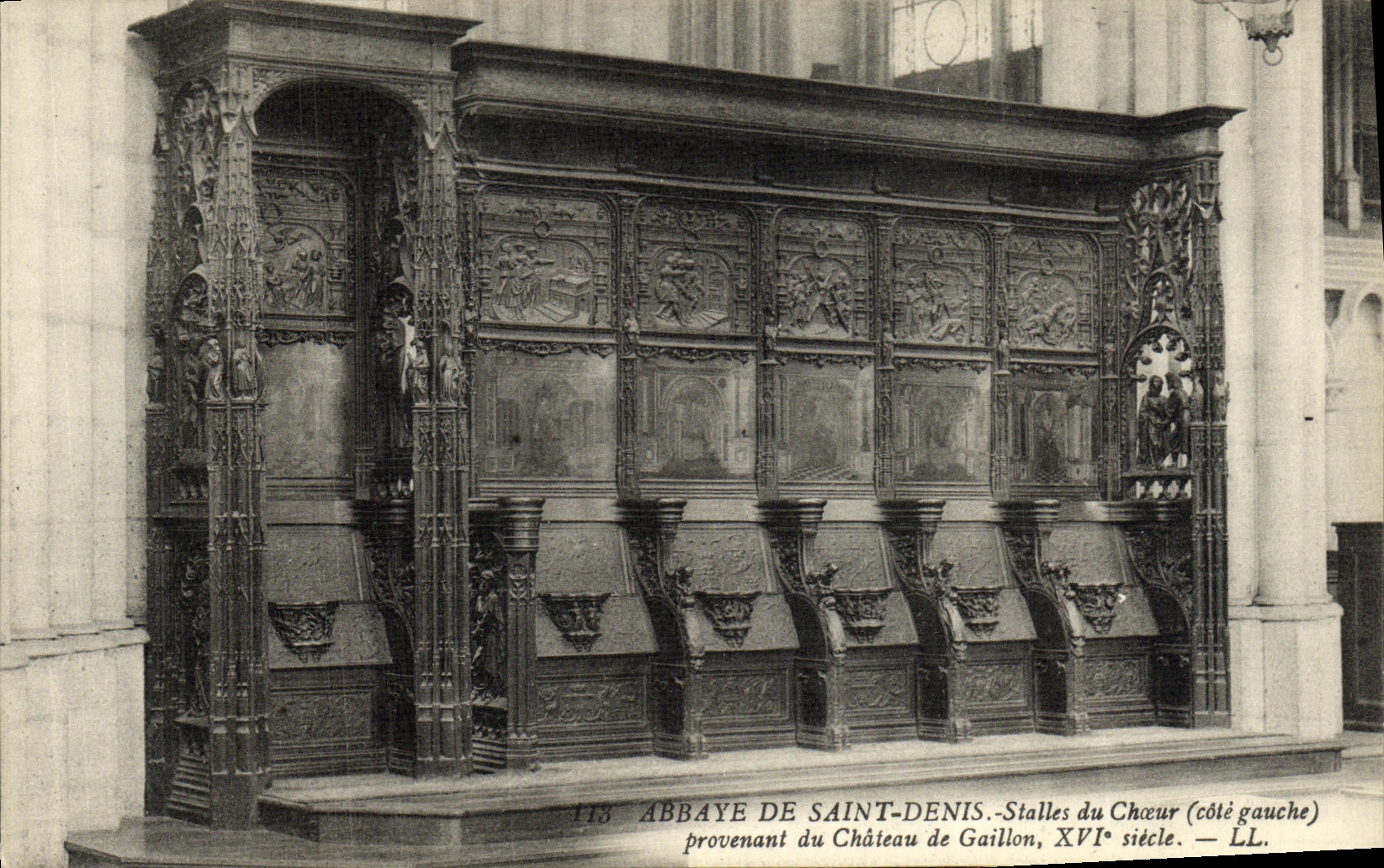 ABBAYE DE SAINT-DENIS — Stalles du Chœur (côté gauche) provenant du Château de Gaillon, XVIe siècle — LL.