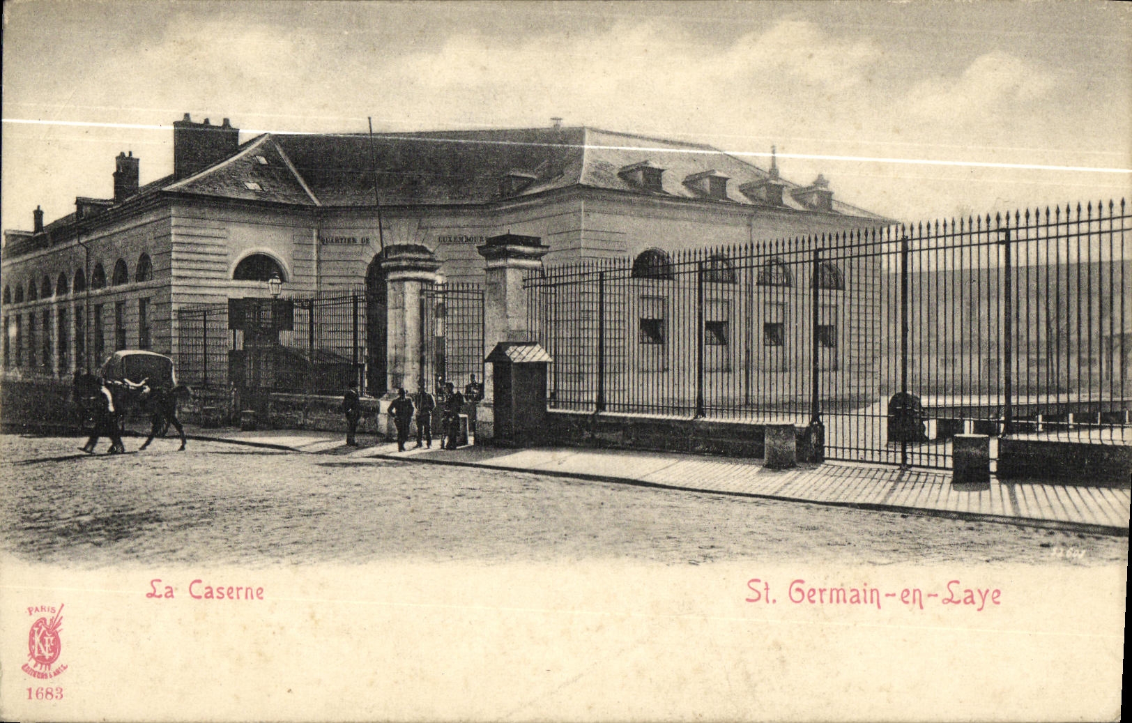 CPA St Germain En Laye La Caserne Militaria