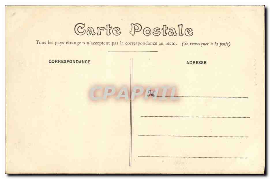 Saint-Denis - Maison d'Éducation de la Légion d'honneur - Cour d'honneur - Pierre Petit, phot. — Reverso
